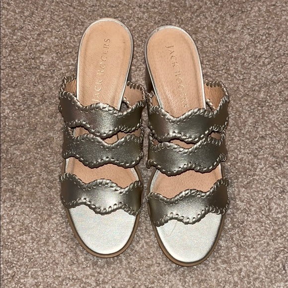 Jack Rogers Logan Mid Heel. Worn once. Size 9.5 - Picture 2 of 4